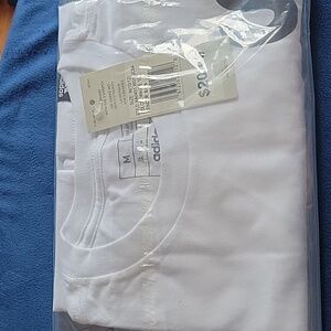 Adidas boys t shirt brand new size 10/12